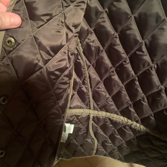 Eddie Bauer Women's Quilted Vest - Picture 7 of 9